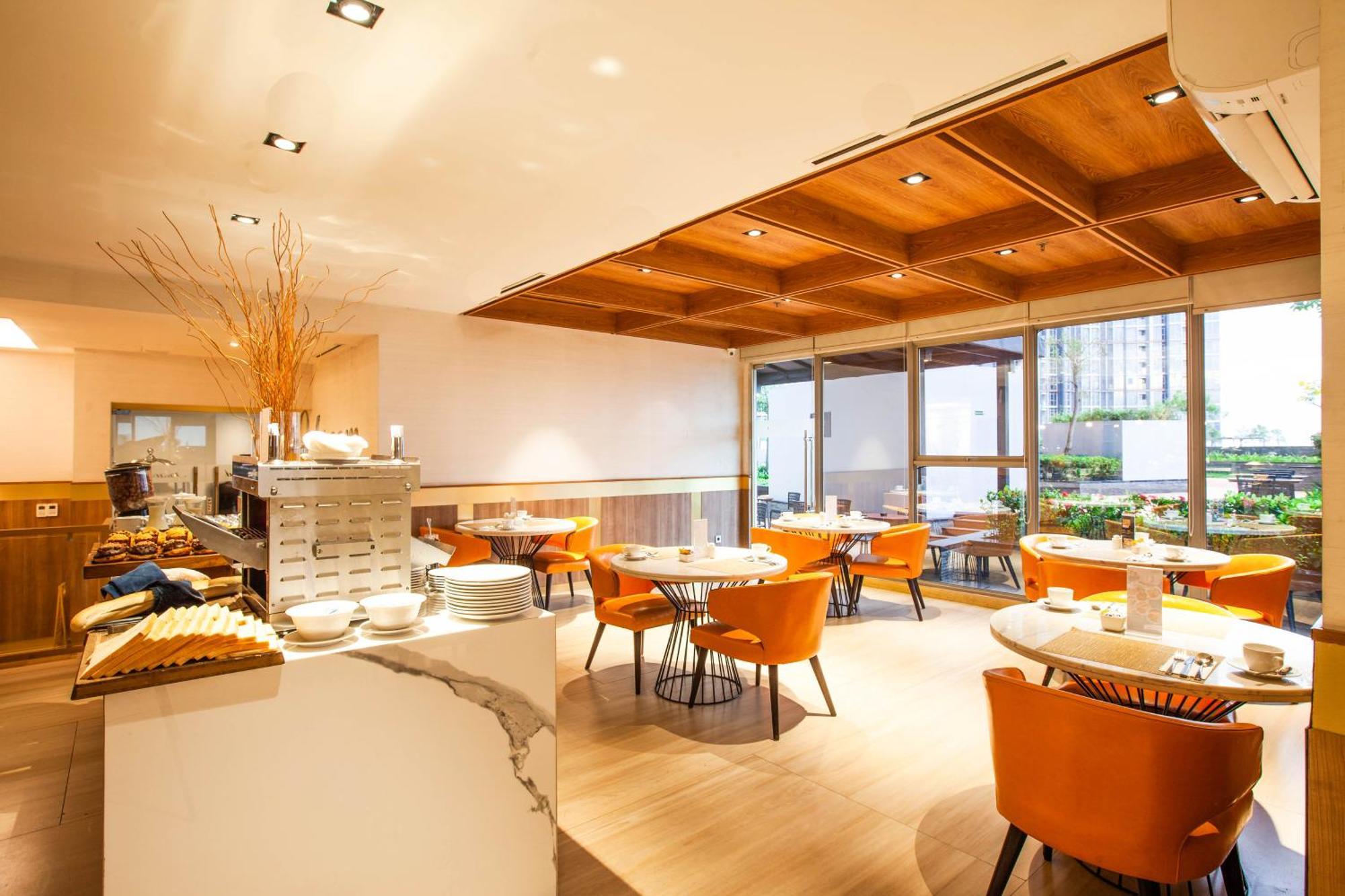 Aparthotel Oakwood Pik 5*